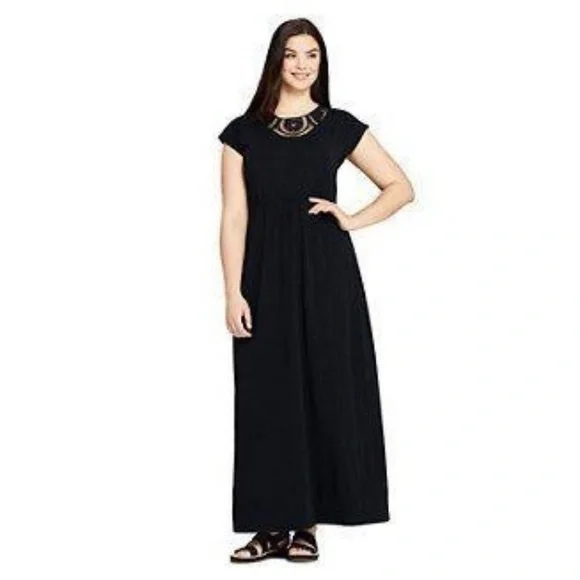 chinese dress ladies Marlene Black Flared Lace Maxi Dress main image 0